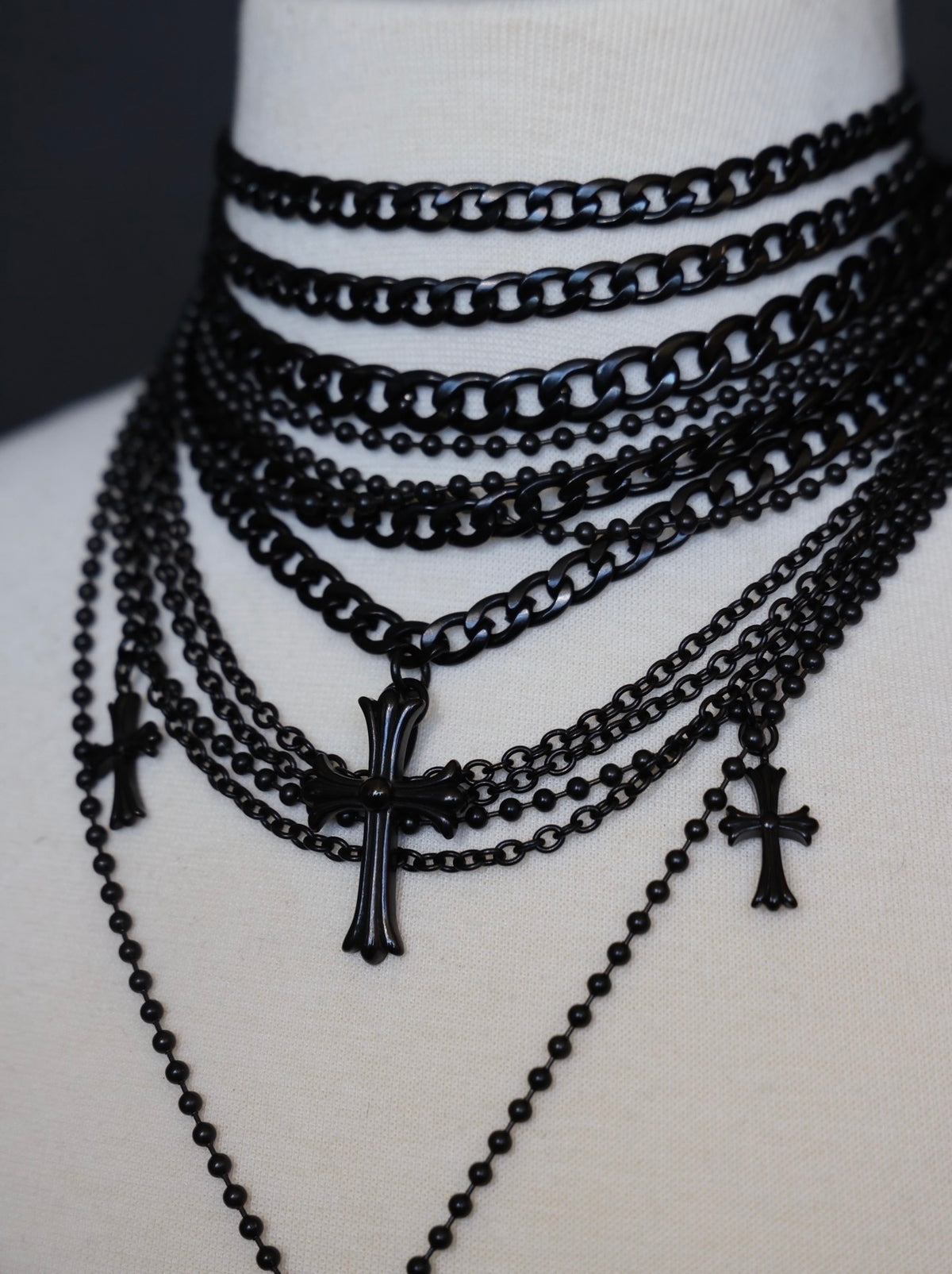 Noir Chain Choker
