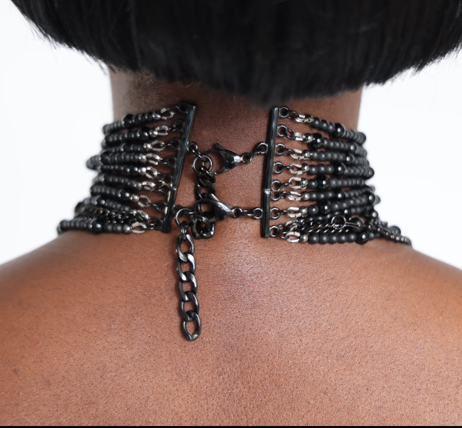 Noir Cross Choker