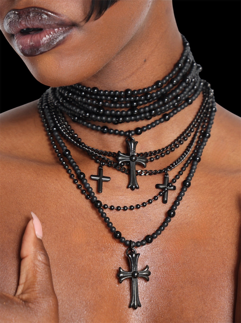 Noir Cross Choker