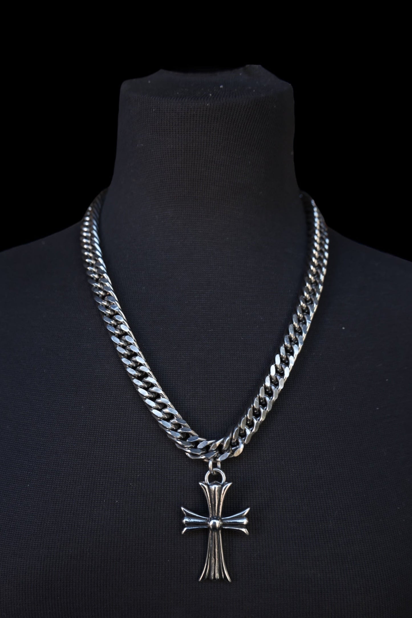 Cross My Heart Mini Choker